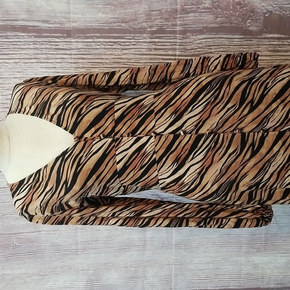 *LAST CHANCE ITEM!* Leith Tiger Print Maxi Dress w/ Button Down Front - Picture 2 of 8